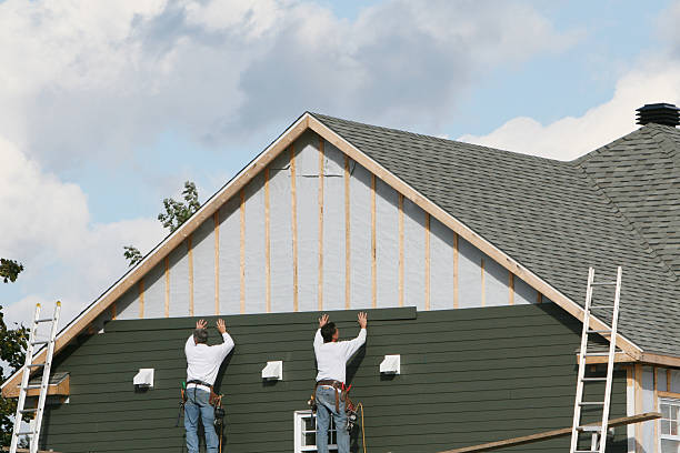 Professional Siding Repair technician working in Smithville, NJ